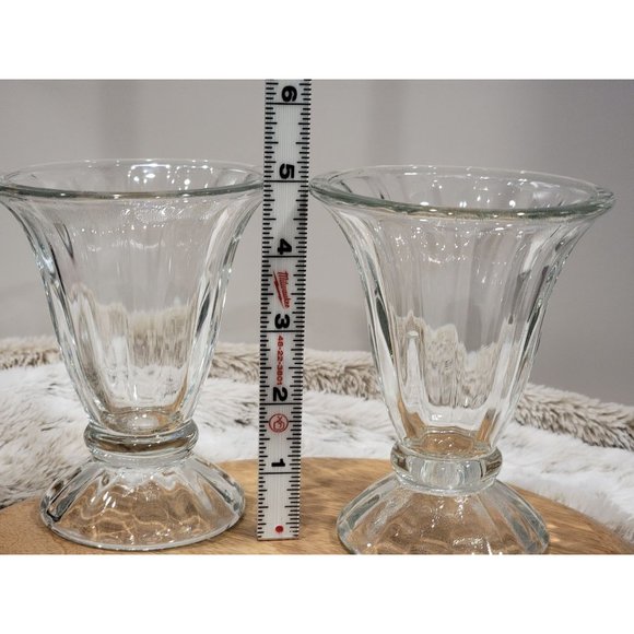 Vintage Clear Tulip Shaped Sundae Dish, Set of 2 - Picture 7 of 8